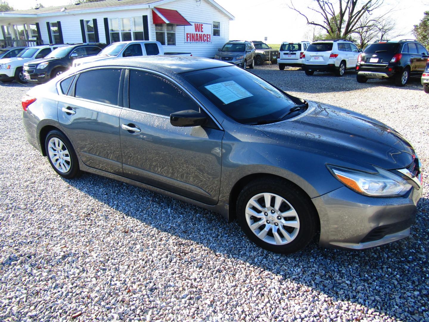 2017 Gray Nissan Altima 2.5 S (1N4AL3APXHC) with an 2.5L L4 DOHC 16V engine, Automatic transmission, located at 15016 S Hwy 231, Midland City, AL, 36350, (334) 983-3001, 31.306210, -85.495277 - Photo#0